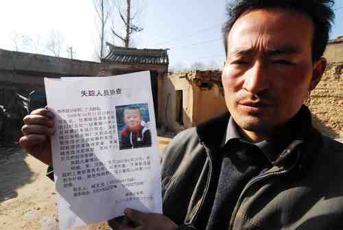 ���p����